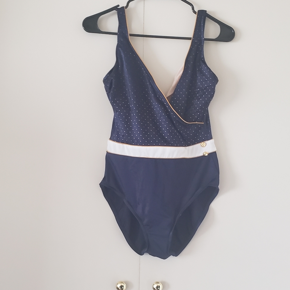 Women bathing suit